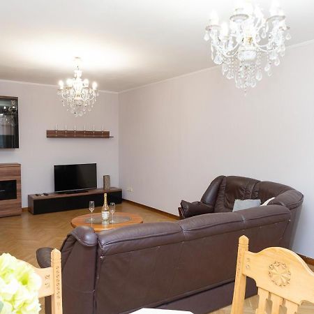 Spacious Apartments In The Center Of Obolon 2 Bedrooms キエフ エクステリア 写真